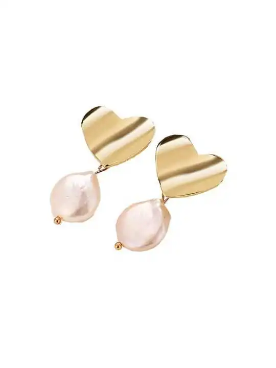 pendientes de corazón y perlas