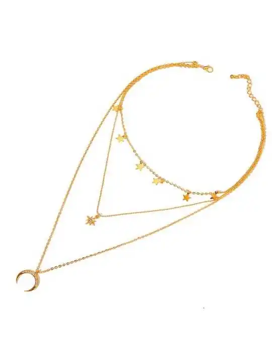 tres collares dorados con luna