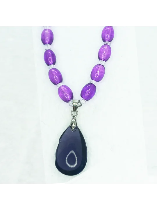 Collar con cristales amatistas y colgante 