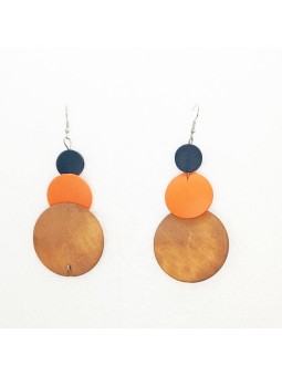 Pendientes de madera color tierra