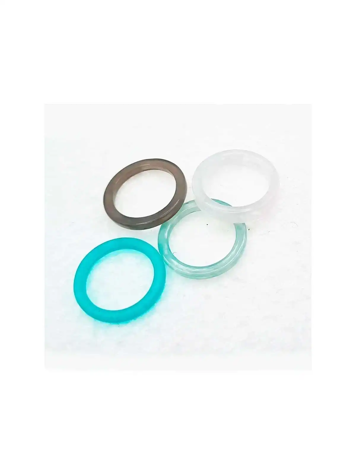 anillos de resina de colores