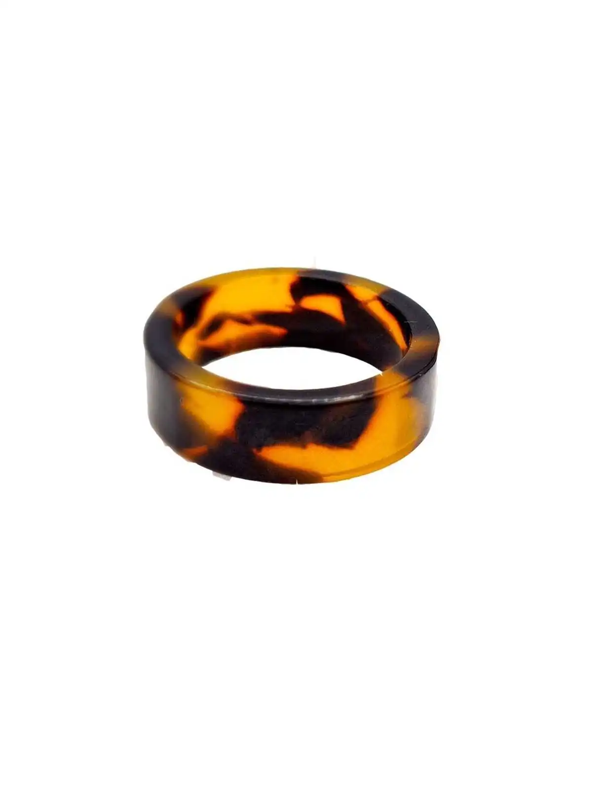 anillo en resina de carey