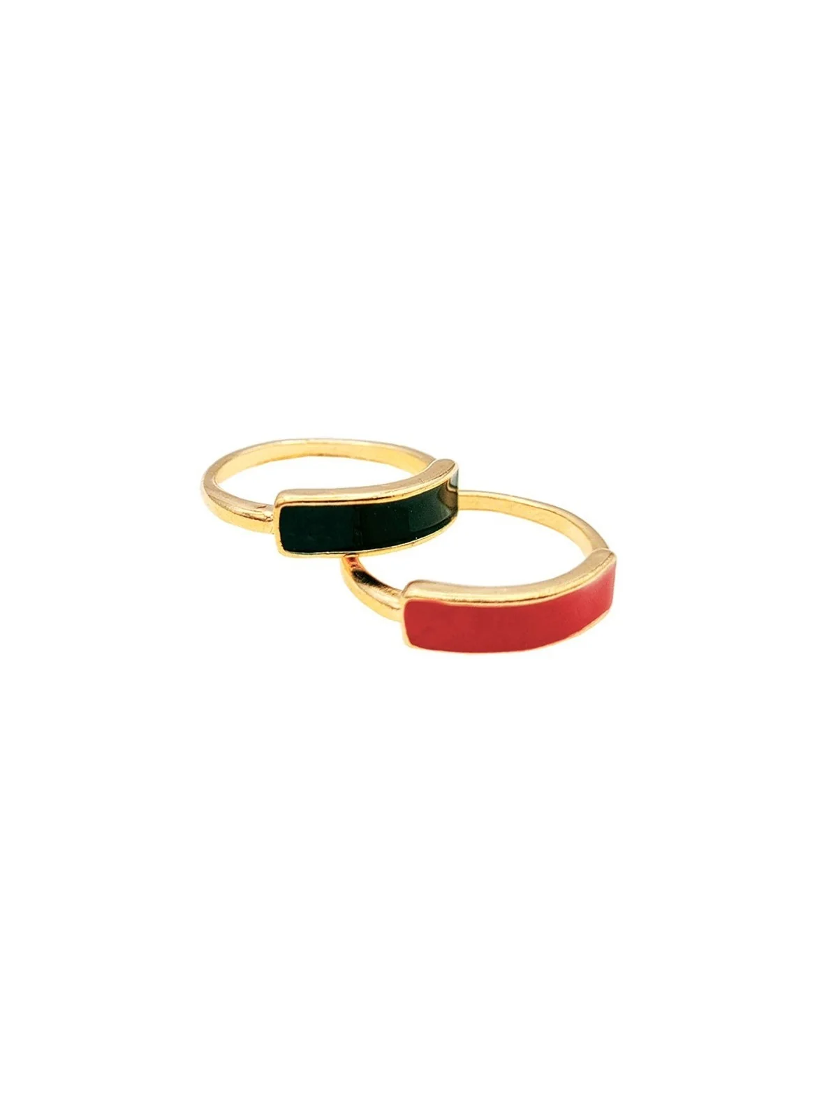 anillo dorado con mostacillas rojas o verdes