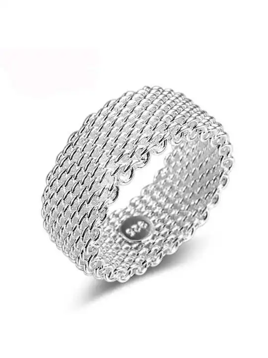 anillo plateado de rejilla