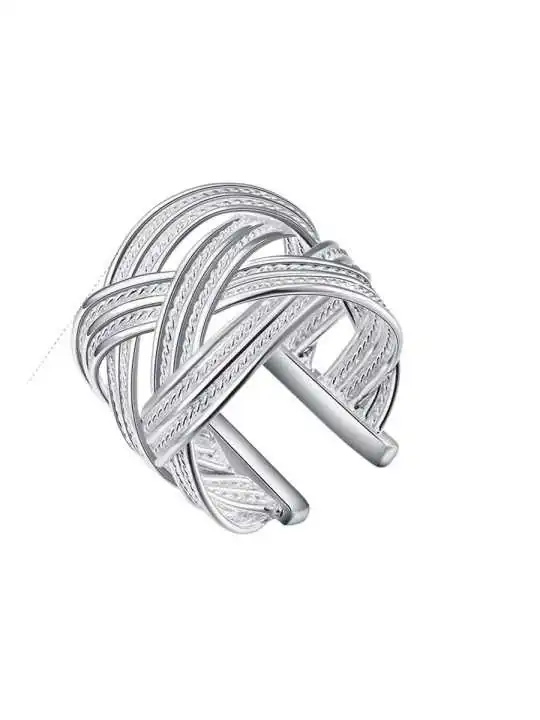 anillo plateado con trenza