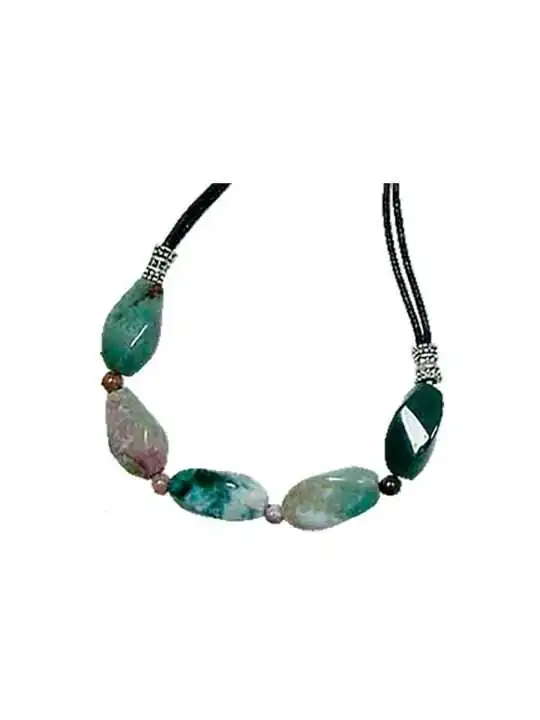 collar con agatas de la india verdes