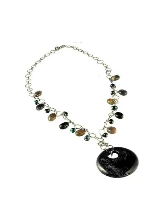 Collar con colgante de Ágata Negra y Ágatas de la India