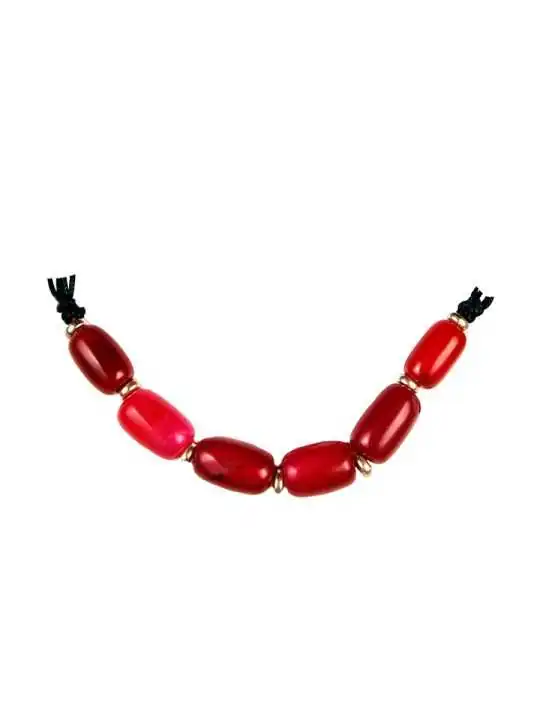 detalle de collar con agatas rojas naturales 