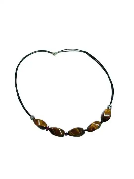 detalle collar ojos de tigre rombo 