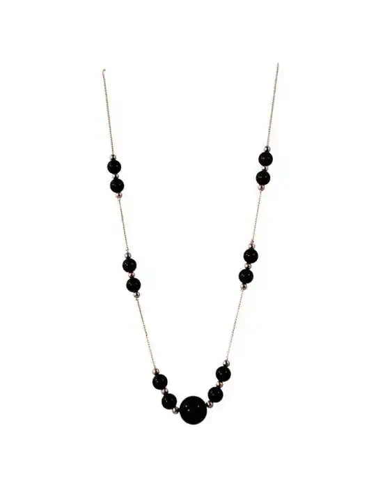 collar con agatas negras talladas en forma de bola
