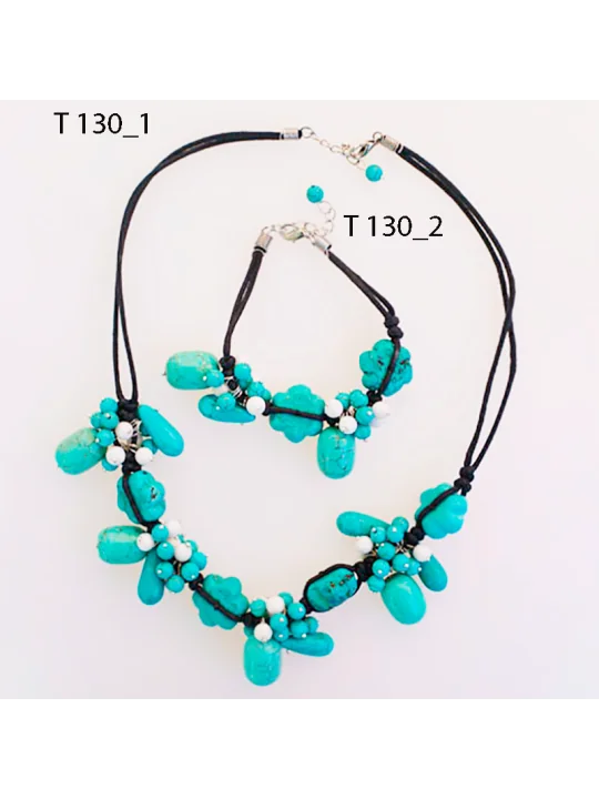 conjunto de collar y pulsera con howlitas azules y blancas