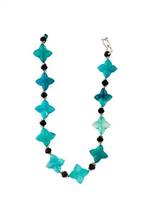 collar con jade azul en forma de estrella 