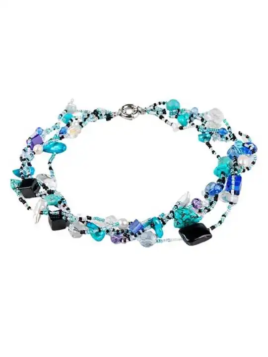 collar de varias hileras de cristales checos