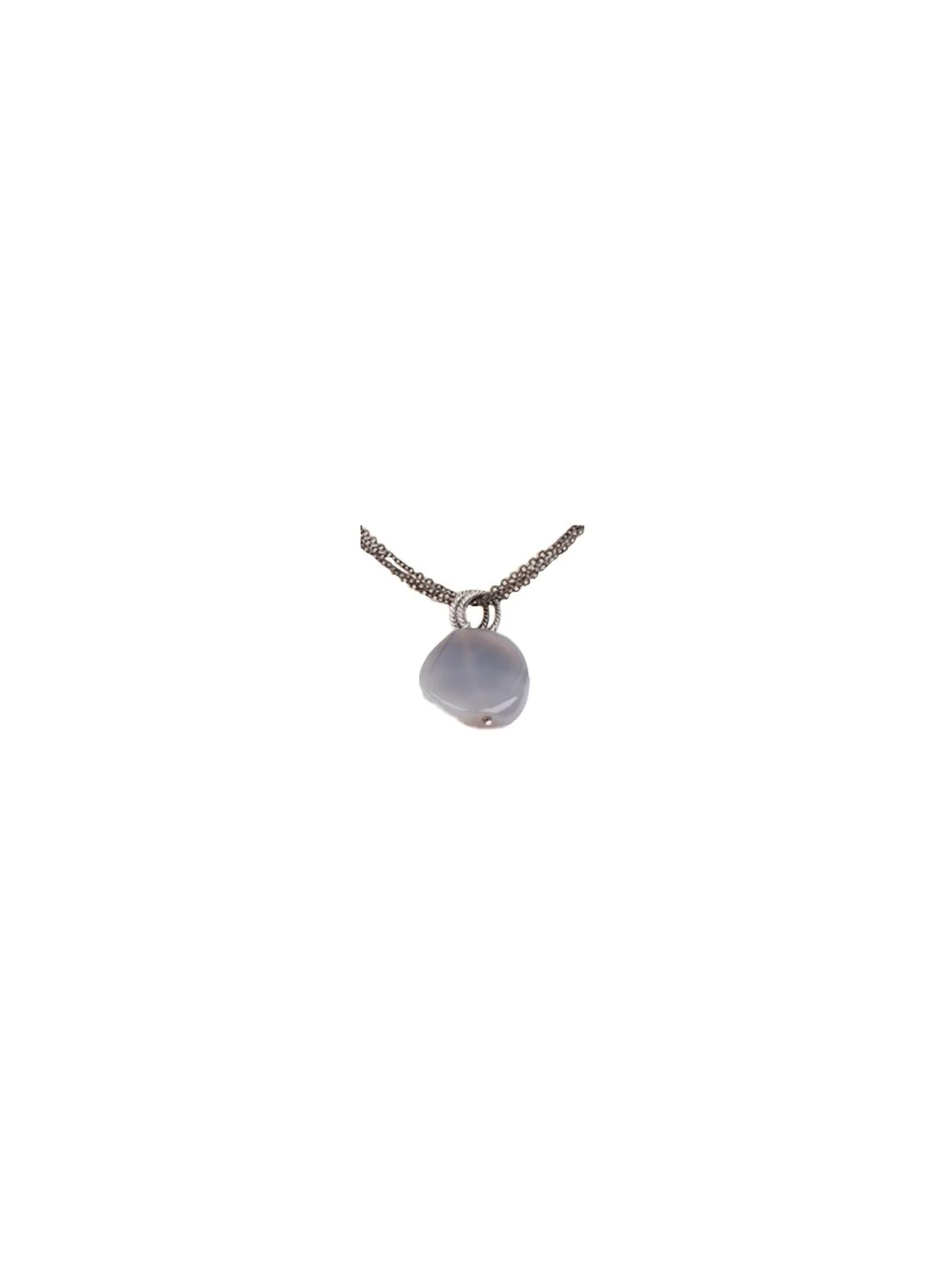 detalle de collar con cierre delantero y agata gris natural 