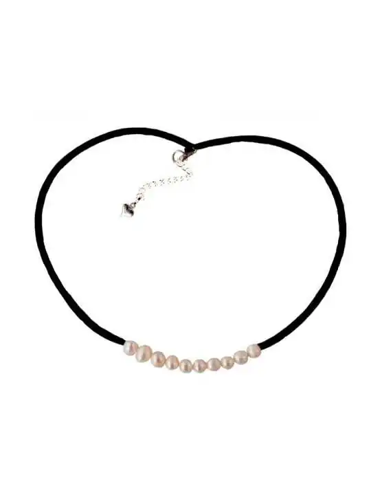 collar de terciopelo con perlas