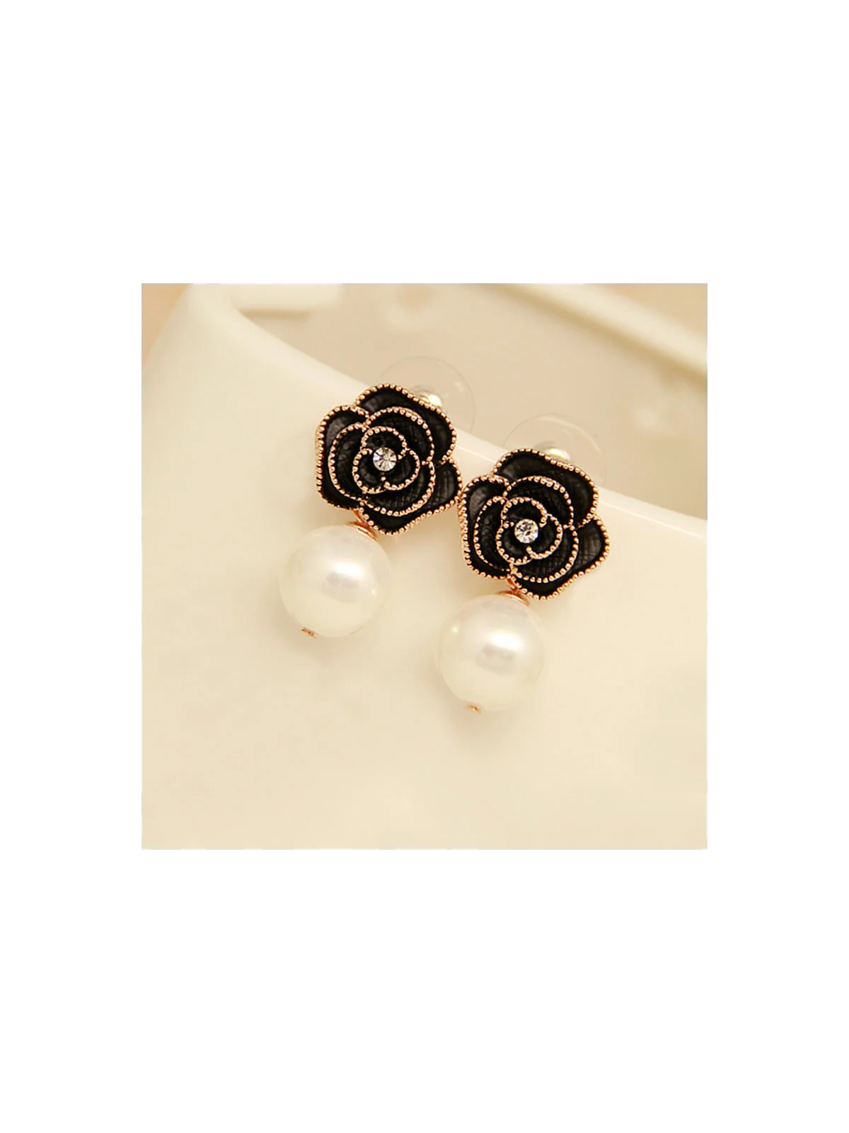 pendientes perla y camelia