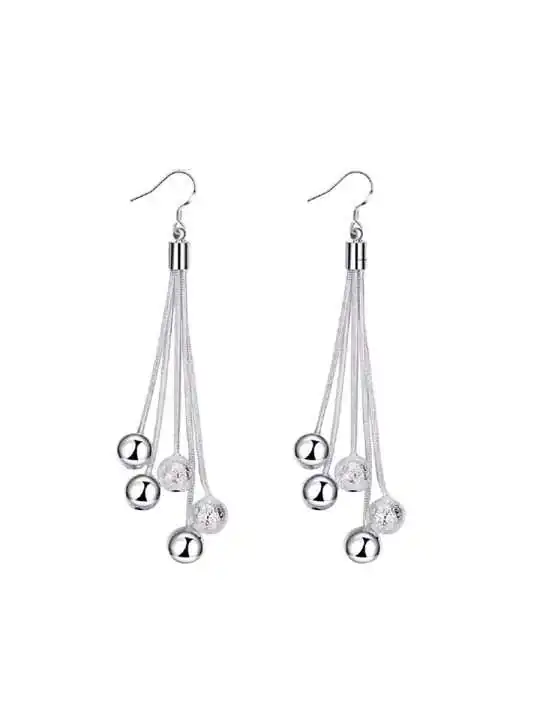 pendientes largos plateados 