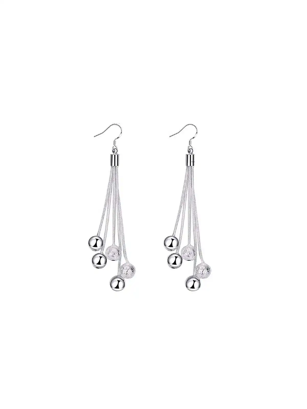pendientes largos plateados 