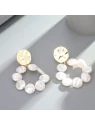 Pendientes elegantes dorados y perlas