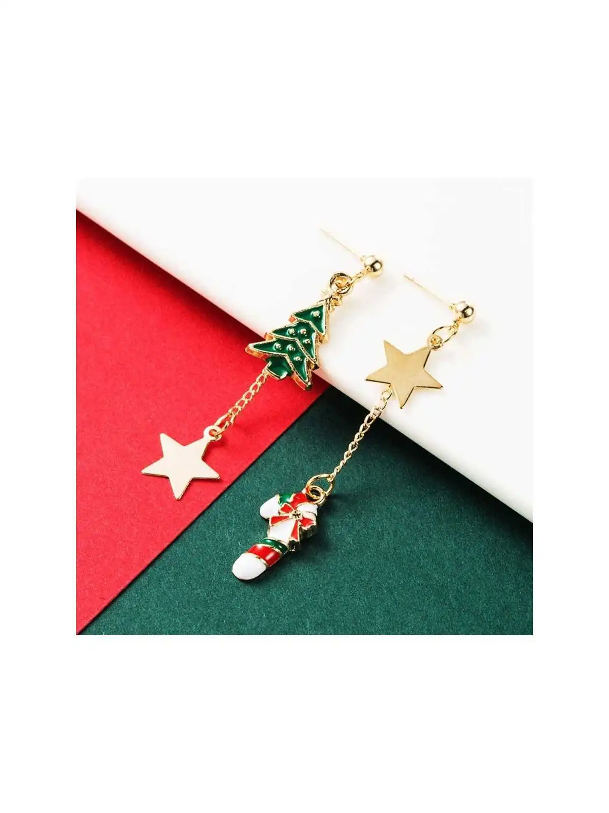 Pendientes superoriginales de la Navidad con estrella