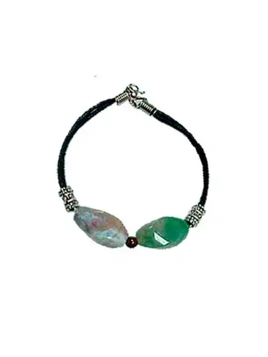 Detalle pulsera agatas de la india verdes