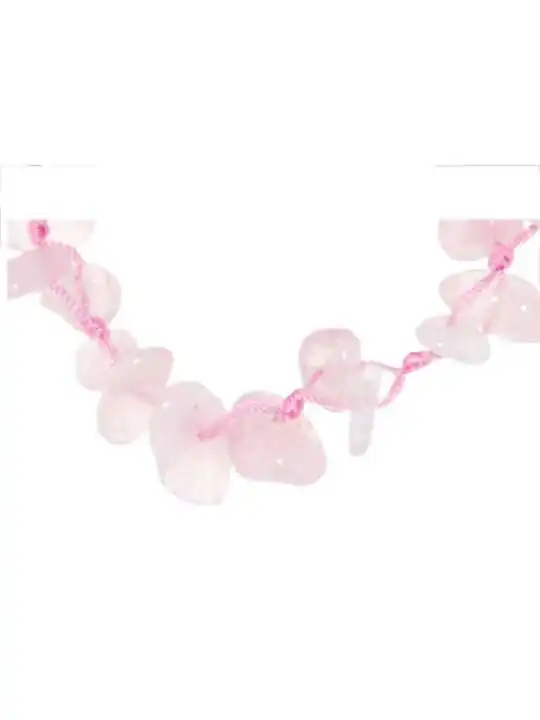 Detalle de brazalete de cuarzo rosa