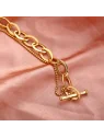 pulsera con cadena dorada y moneda central 