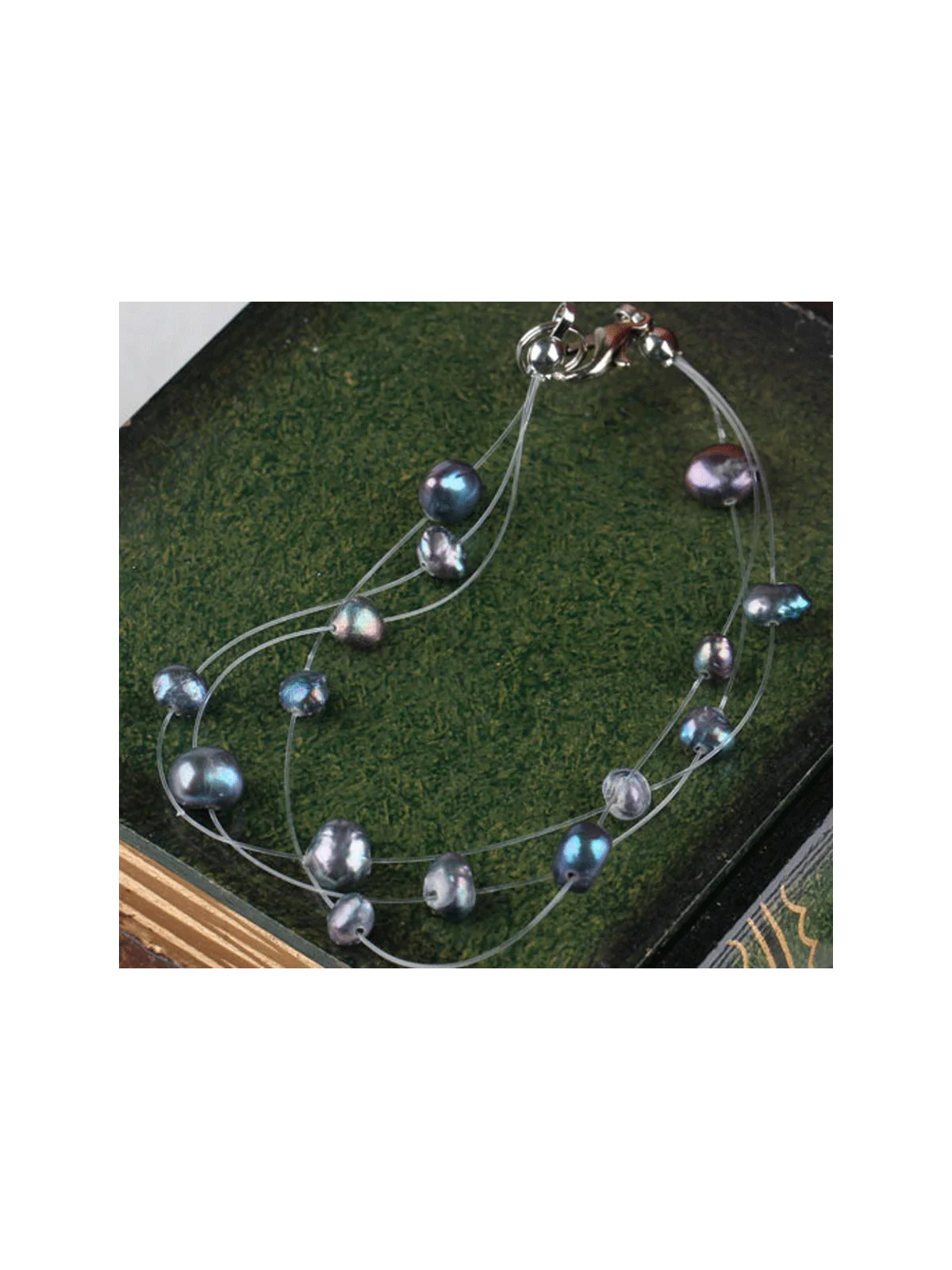 Pulsera muy ligera con perlas grises