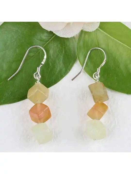 Pendientes de jade cubitos de tres colores