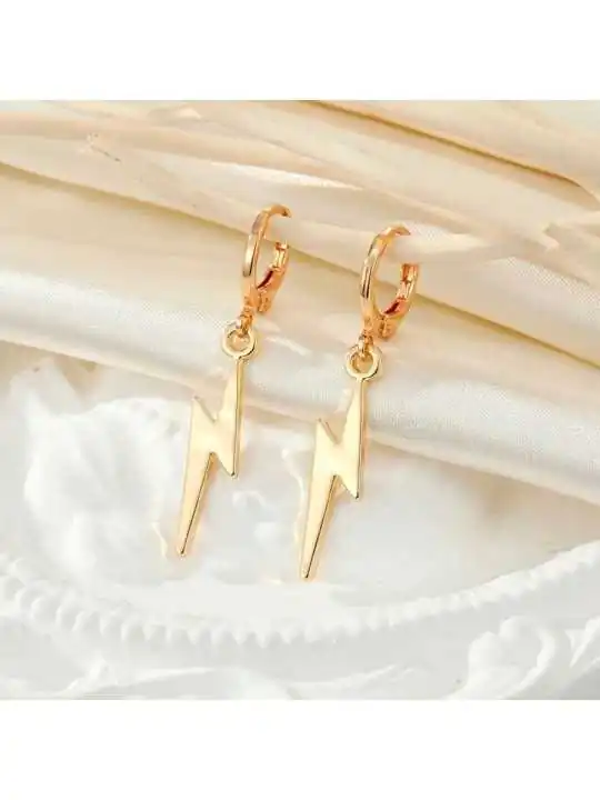 Pendientes argolla con colgante de rayo dorado 