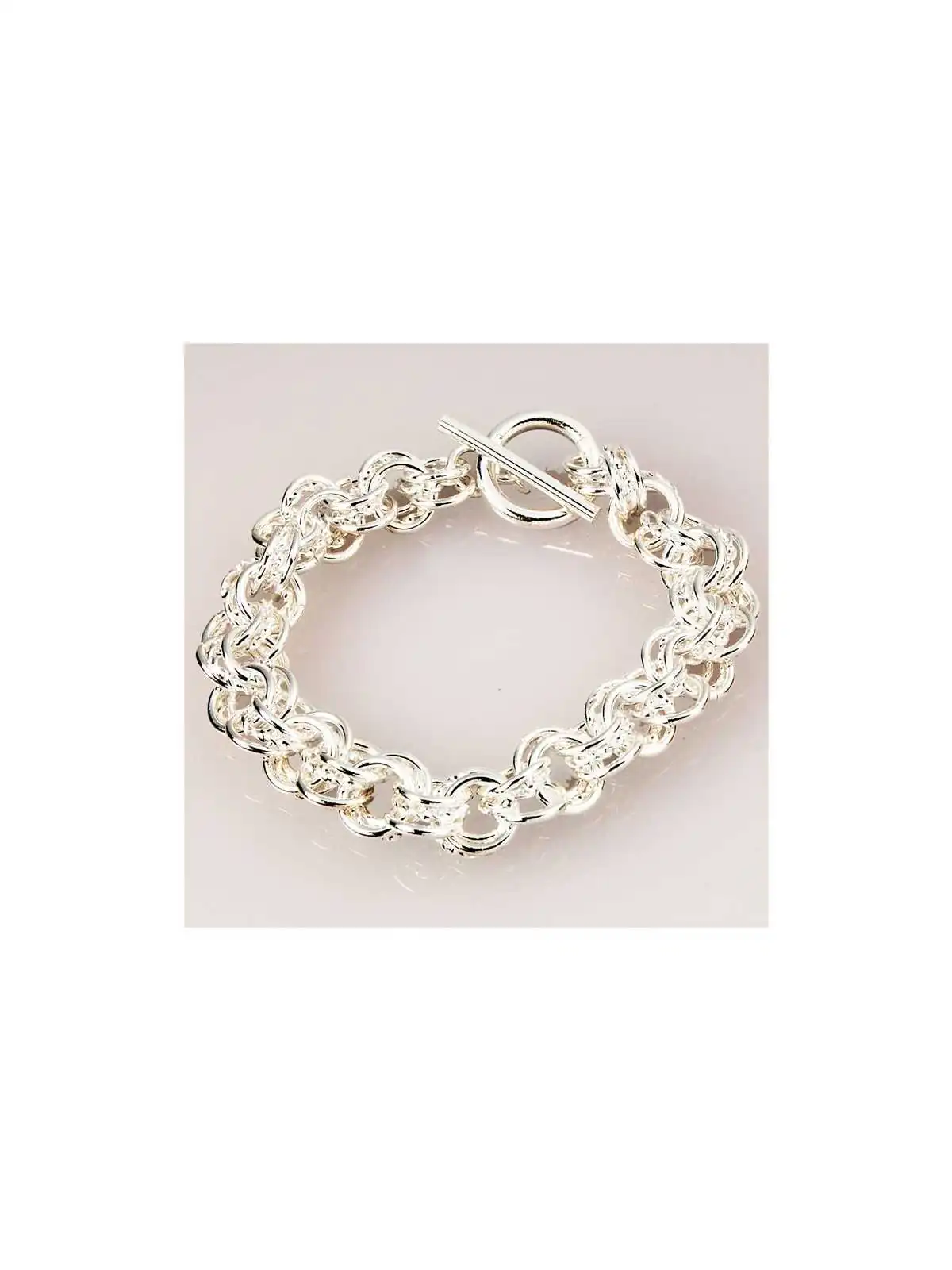 pulsera de diseño con eslabones plateaados 