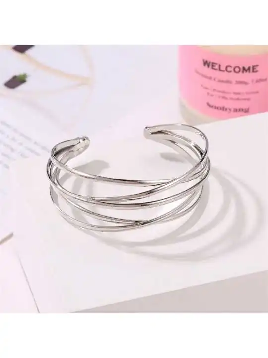 brazalete multitiras de metal plateado
