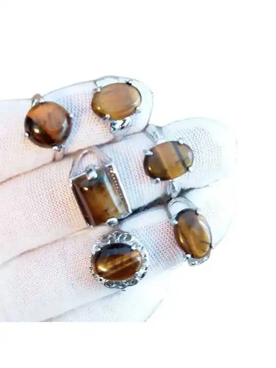 anillo con piedra semipreciosa ojo de tigre