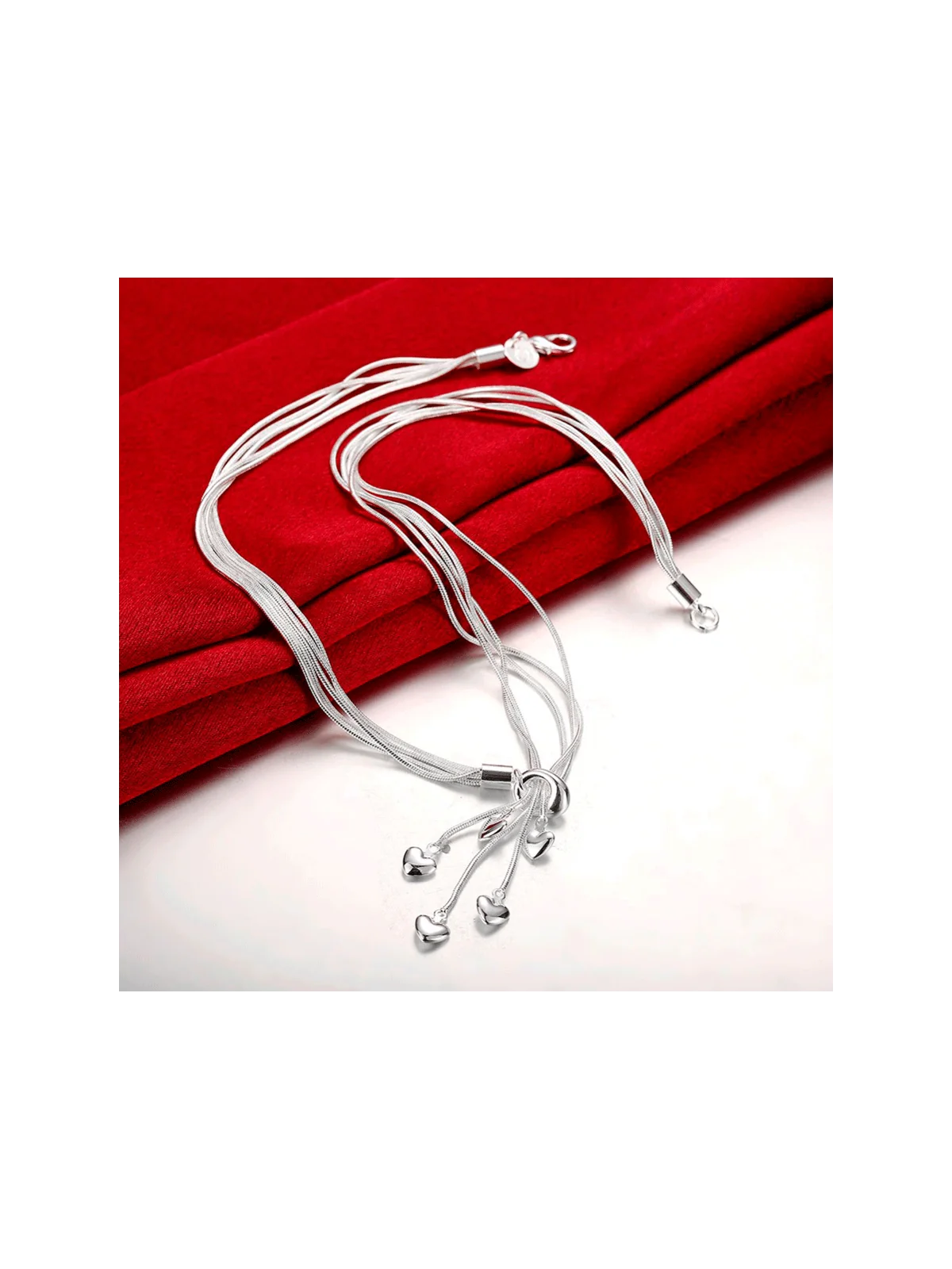 Collar cinco corazones