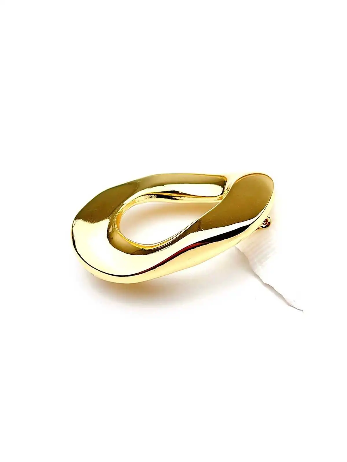 Broche metálico hebilla dorada