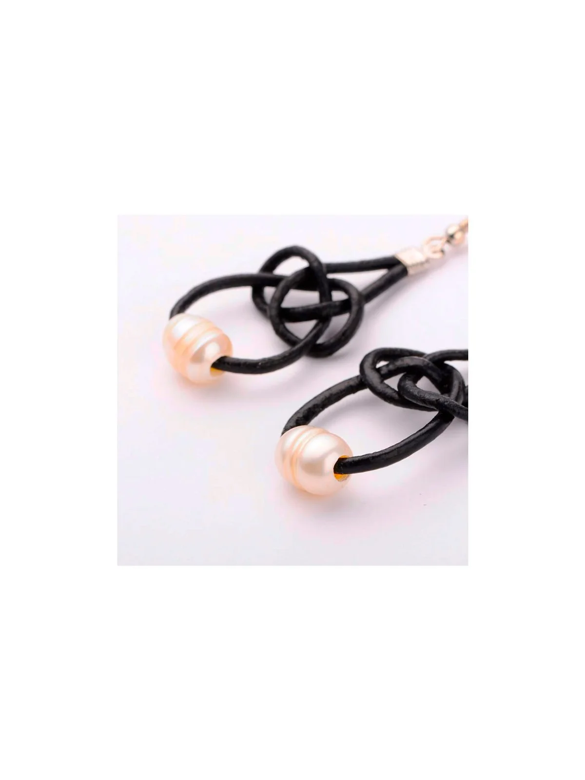 Pendientes de Cuero y Perla de Río
