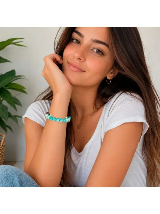 Pulsera de Terciopelo y Calcedonias Aguamarinas