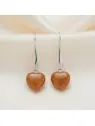 Preciosos pendientes con charms de piedra del sol natural con forma de corazón