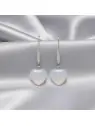 Preciosos pendientes con charms de cuarzo blanco natural en forma de corazón