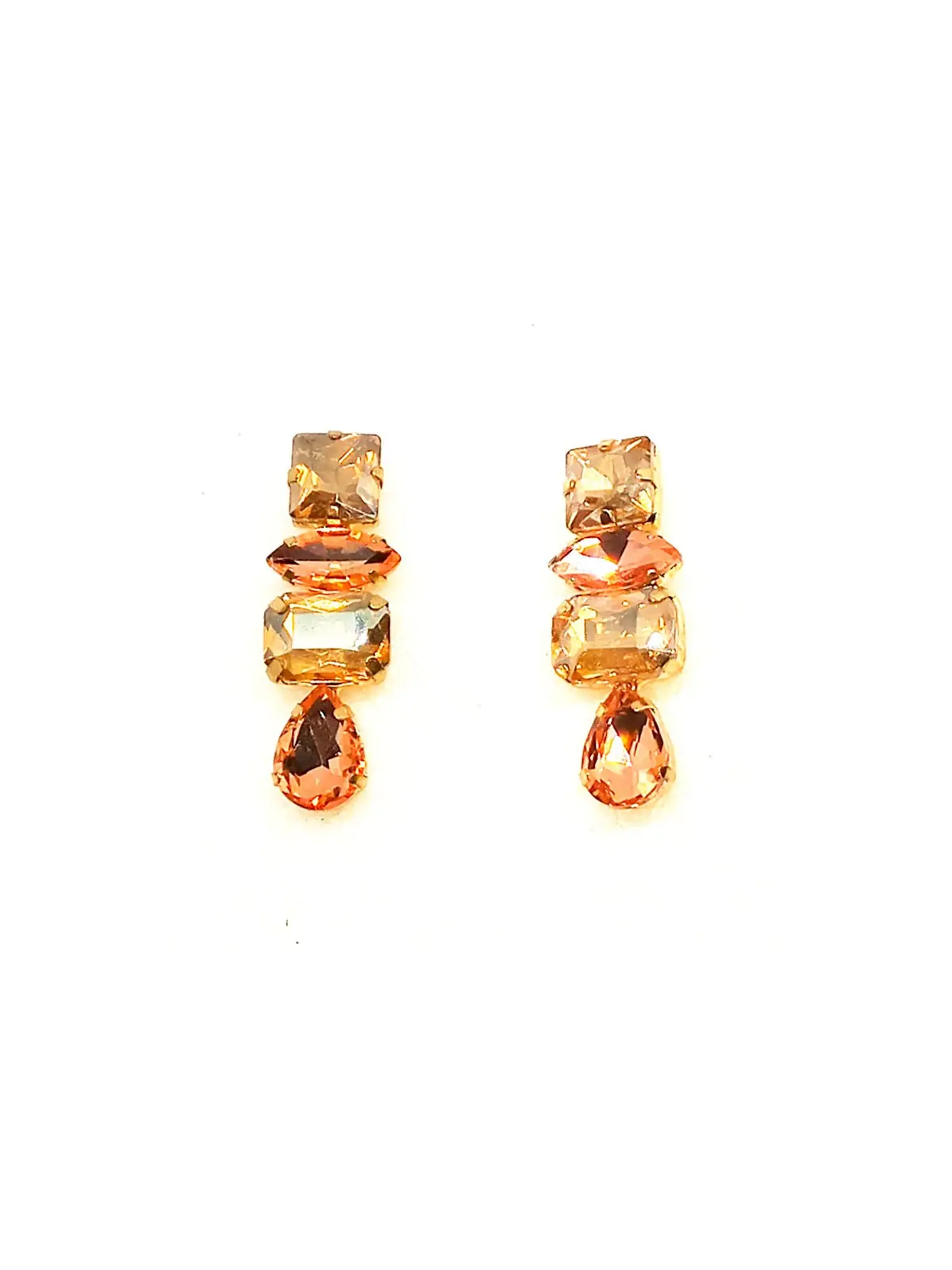 detalle de los Pendientes XL cristal austríaco tonos champan y melocotón